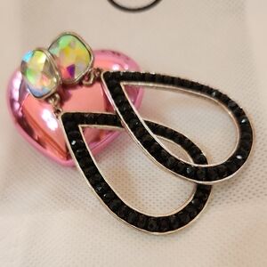 Elegant Black Teardrop Earrings